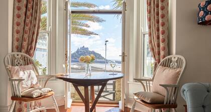 Luxury 2 bed apartment - best view in Cornwall?