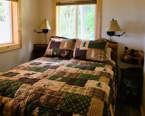 1 bedroom, WiFi - 1 Bedroom with Sleeping loft queen. (Hamilton)