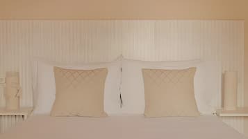 スイート | 低刺激性寝具、客室ごとに異なる装飾、デスク、ノートパソコン用作業スペース