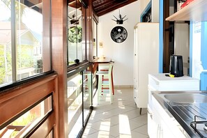 Suite | Private kitchen | Microwave