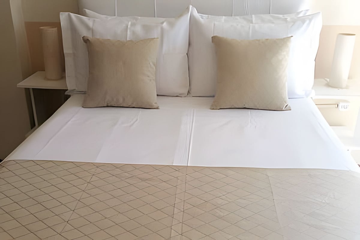 Ropa de cama hipoalergénica, decoración personalizada y escritorio