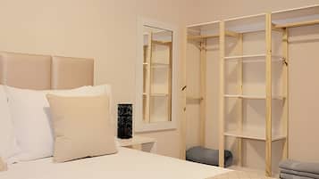 Suite | Allergikerbettwaren, individuell dekoriert, Schreibtisch