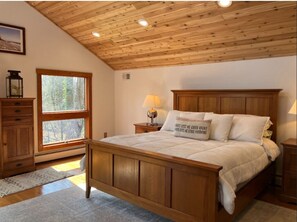 6 soverom, skrivebord, strykejern/-brett og wi-fi (inkludert)