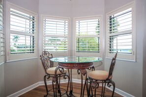 Dining - 4-bedroom house with pool steps from the dock! (Everglades City)