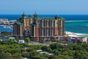 Exterior - Snowbird Winter Escape Deal! Harborwalk ~Gulf View~3BR Emerald Grande W1221 (Destin)