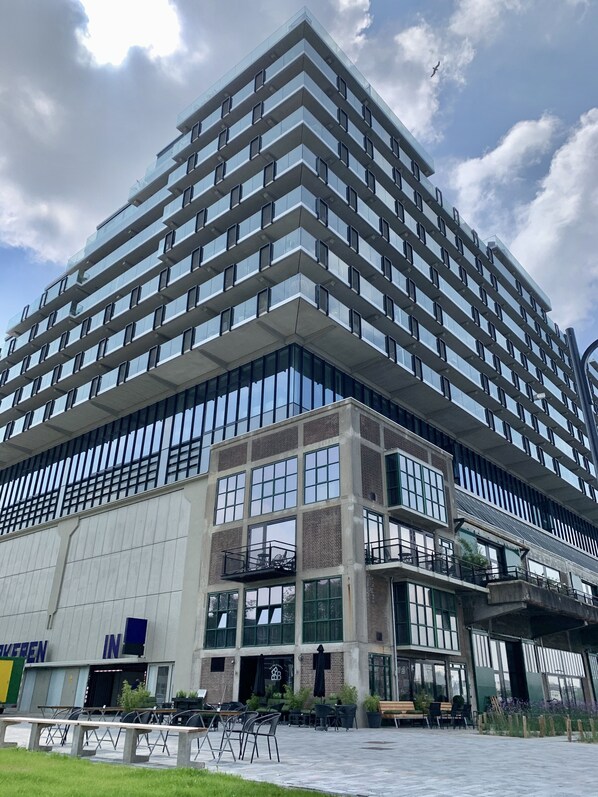 Front of property - Bed Bites & Business Hotel Rotterdam (Rotterdam)