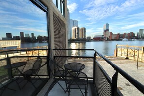 スーペリア トリプルルーム | バルコニーからの眺望