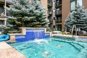 Pool - 009 Vail International Ground Level, Walk to Slopes, Pool & Hot tub (Vail)