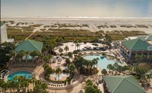 室外游泳池，恒温泳池