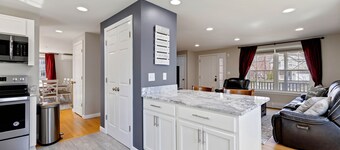 Convenient Portland home 3 miles from Downtown