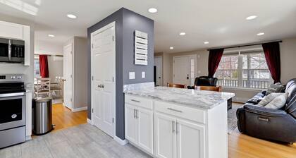 Convenient Portland home 3 miles from Downtown