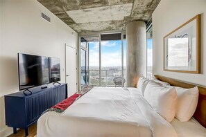 2 chambres, fer et planche à repasser, Wi-Fi, draps fournis