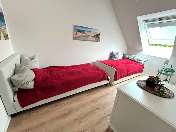 2 bedrooms, travel cot, free WiFi