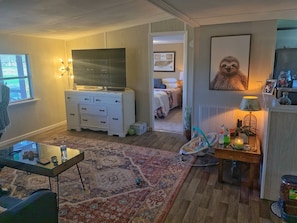 Interior - Mule Town Cottage, Historic Columbia TN. 3BR/2BA (Columbia)