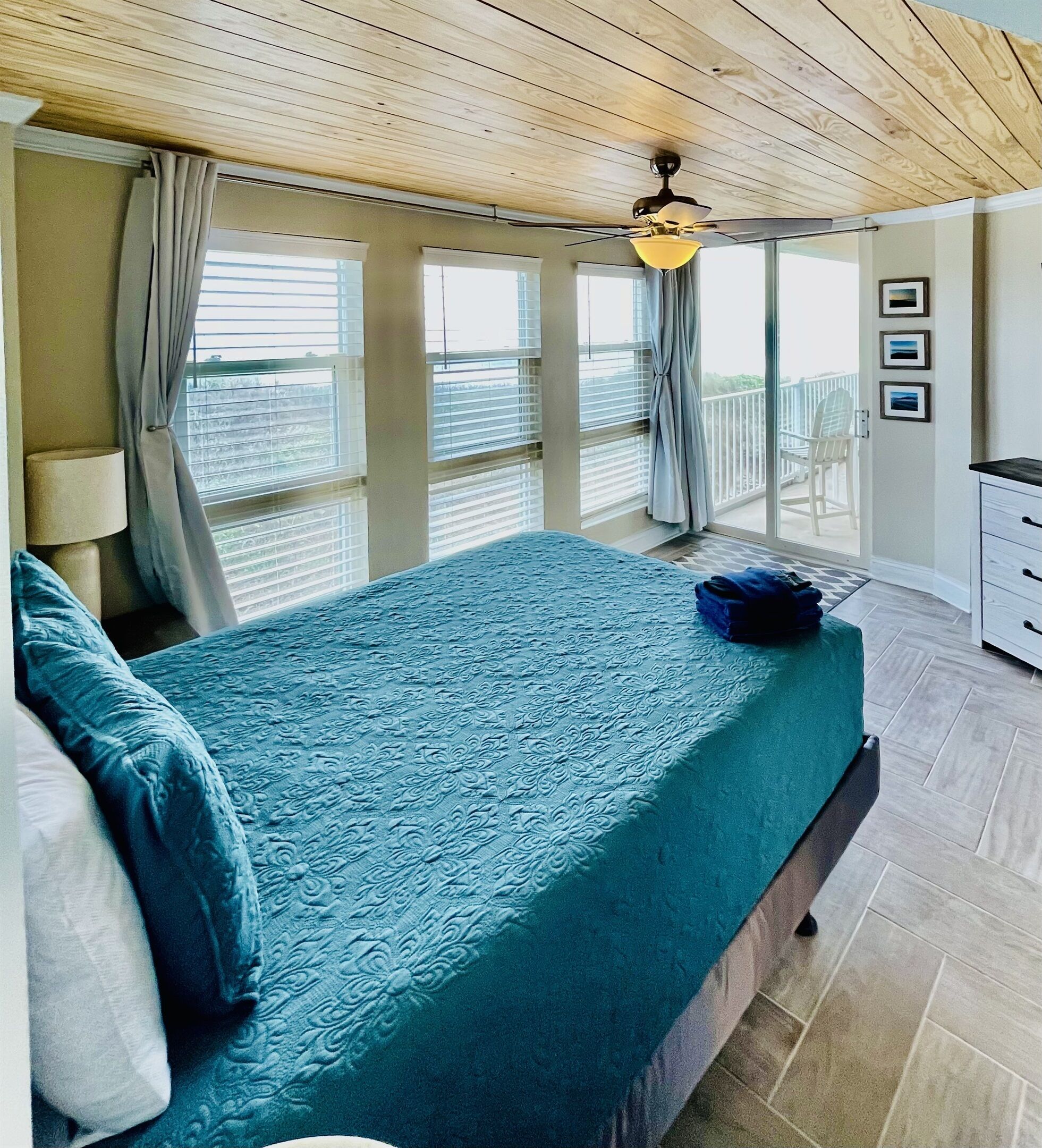 3 bedrooms, desk, travel crib, free WiFi