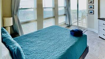 3 bedrooms, desk, travel crib, free WiFi