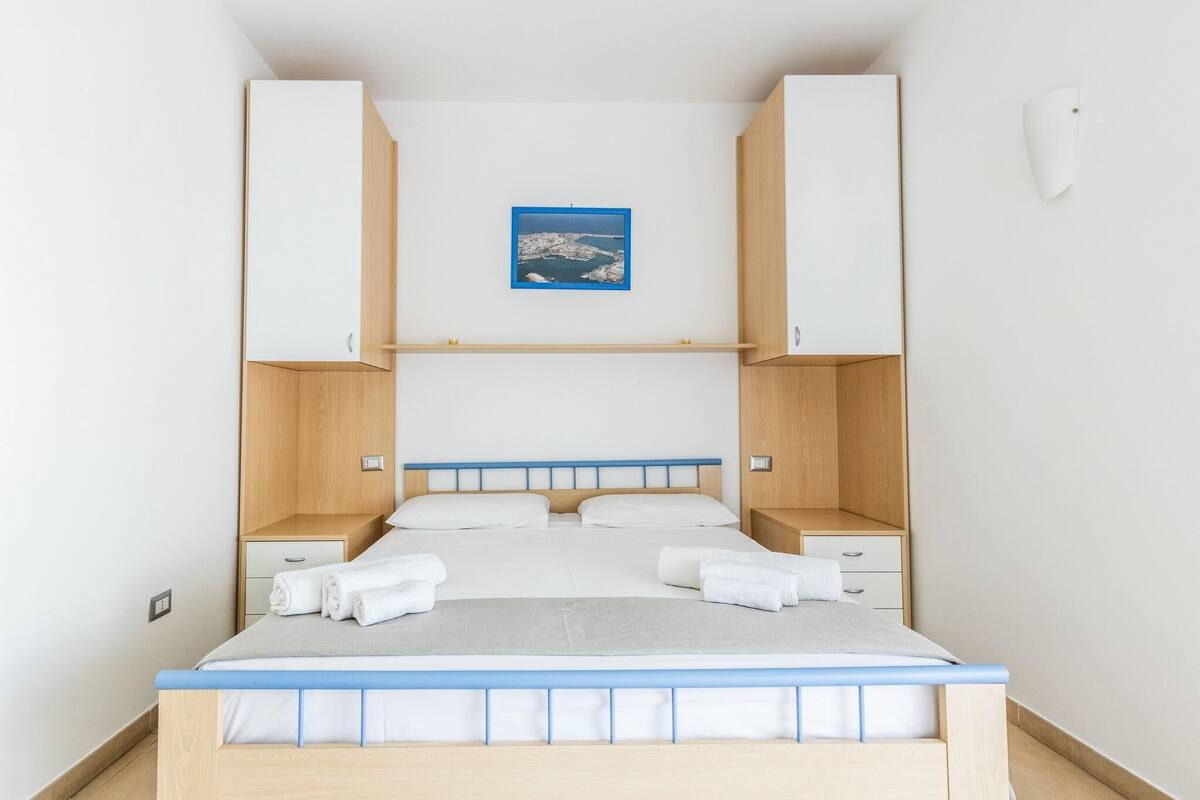 5 chambres, literie de qualité supérieure, Wi-Fi gratuit