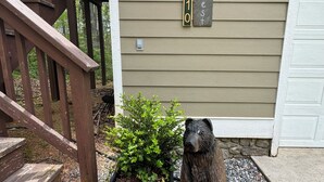 A wooden staircase leading to a house with a mailbox and a mailbox number sign. - Wandering Bear’s Den Private Studio Near Crozet and Charlottesville (Charlottesville)