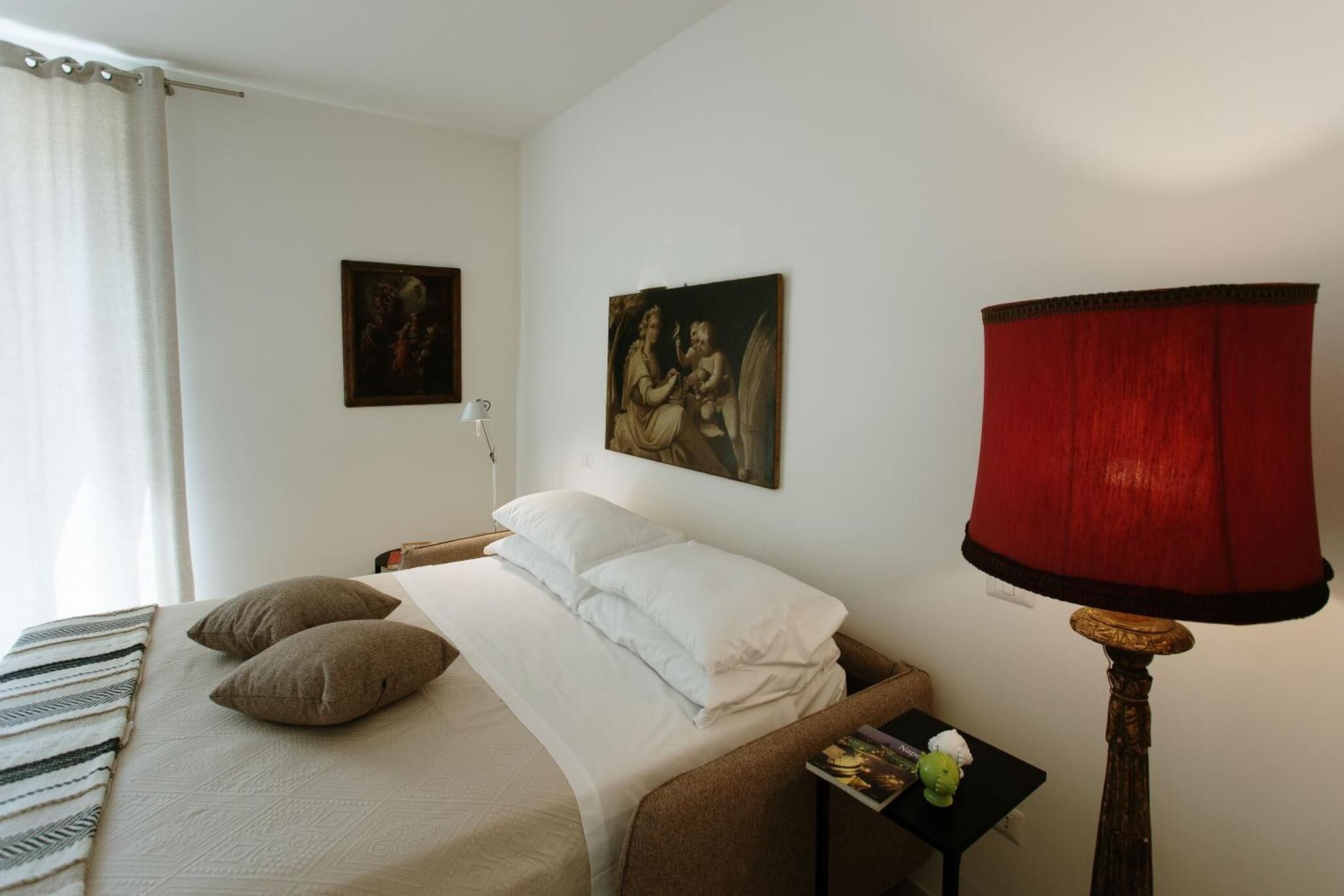 1 bedroom, in-room safe, iron/ironing board, free WiFi