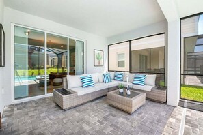 Flat-screen TV, fireplace