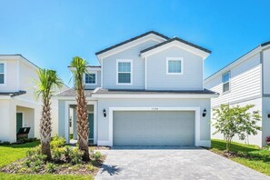 Exterior - 7244 Luxury Villa /private pool/near disney (Davenport)