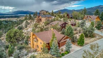 House, Multiple Beds (076 - The Starry Starry Night) | Exterior