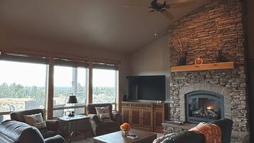 Smart-TV, peis, videospill og DVD-spiller