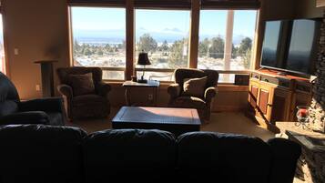 Smart-TV, peis, videospill og DVD-spiller