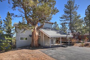 House, Multiple Beds (051 - Vista Retreat) | Exterior