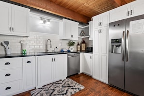 Hus, flere senger (067 - Fritz Haus) | Eget kjøkken | Kjøleskap, oppvaskmaskin og papirhåndklær