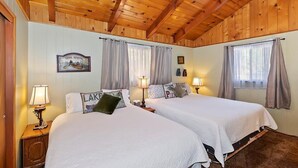 Ferienhaus, Mehrere Betten (014 - The Red House)