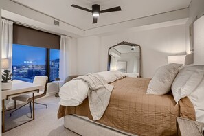 2 bedrooms, desk, iron/ironing board, free WiFi - Luxury Furnished Condo in the Iconic Coloradan Live in the Heart of Denver! (Denver)
