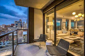 Property grounds - Luxury Furnished Condo in the Iconic Coloradan Live in the Heart of Denver! (Denver)
