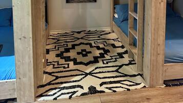 3 bedrooms, free WiFi, bed sheets