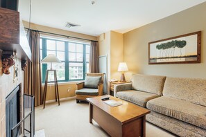 スマートテレビ、暖炉、テーブルサッカー台