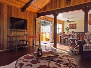 Room - 089 - Chic Chalet (Big Bear Lake)