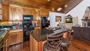 House, Multiple Beds (035 - Safe Haven) | Private kitchen | Fridge, dishwasher, paper towels - 035 - Safe Haven (Big Bear Lake)