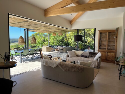 Maison Contemporaine neuve avec vue dégagée