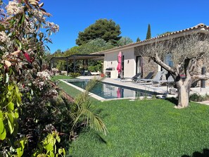 Piscine extérieure, piscine chauffée