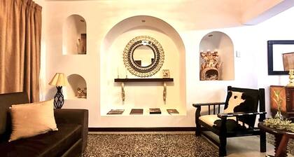 Luxury 2BR/2BA with Jacuzzi - 7 min walk to Ocean