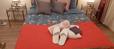 1 chambre, bureau, fer et planche à repasser, Wi-Fi gratuit