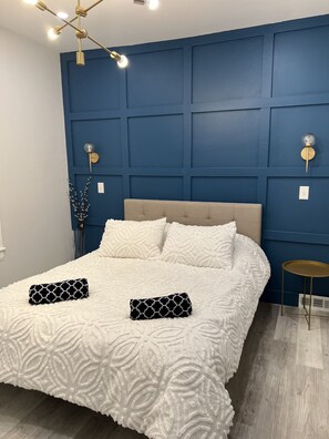 5 bedrooms, desk, iron/ironing board, free WiFi