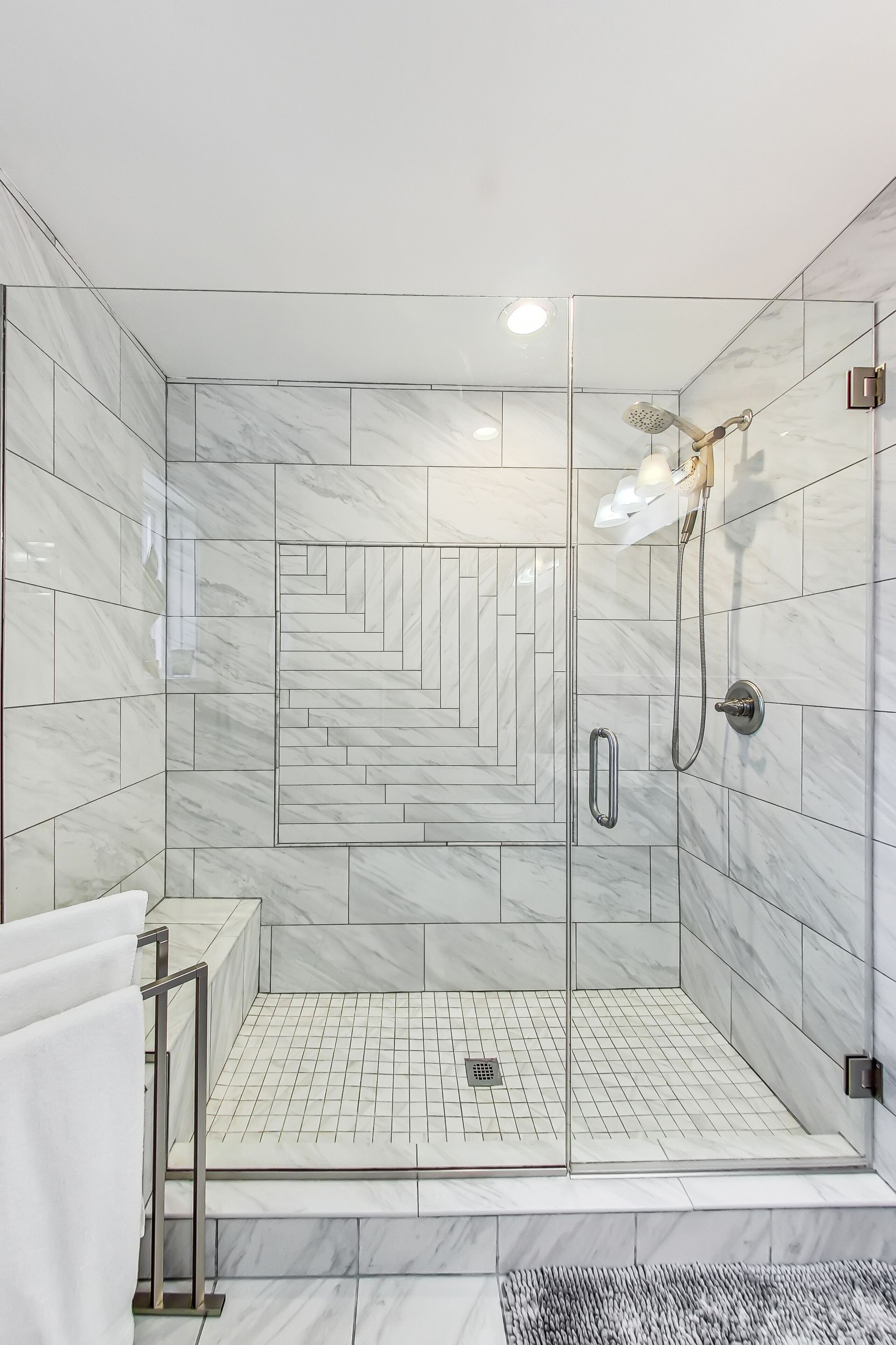 Combined shower/tub, hair dryer, towels, soap