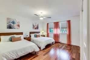 2 bedrooms, desk, iron/ironing board, travel cot