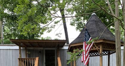 Mobile home. Everything you need. Minutes to water