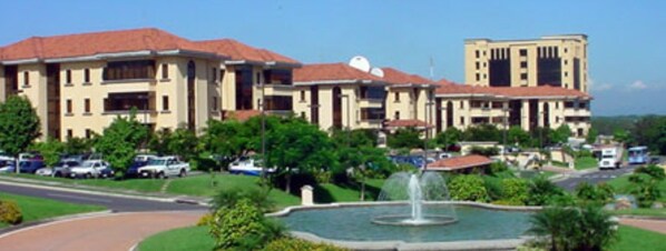 المنشأة من الخارج