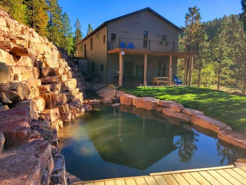 Mountain Retreat 10 minutes from Downtown Spearfish!