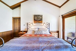 5 bedrooms, iron/ironing board, travel crib, WiFi