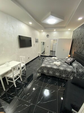 2 bedrooms, WiFi - Hesterhouses3 (Napoli)