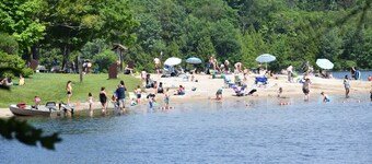 Studio Suite with 2 beds - Located at the Heart of Promised Land State Park 